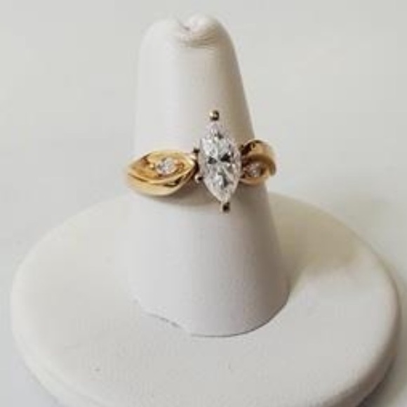 14K Solid Gold Marquis Cubic Zirconia Engagement Ring - Picture 6 of 6